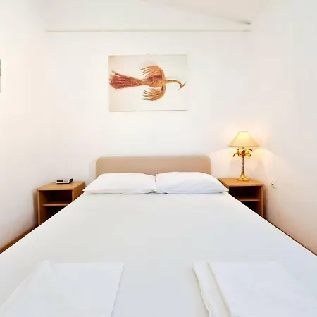 4 Adriatic Pag Apartman Pag Town