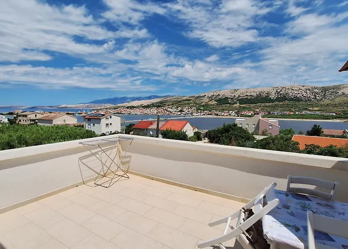 4 Adriatic Pag Pag Town